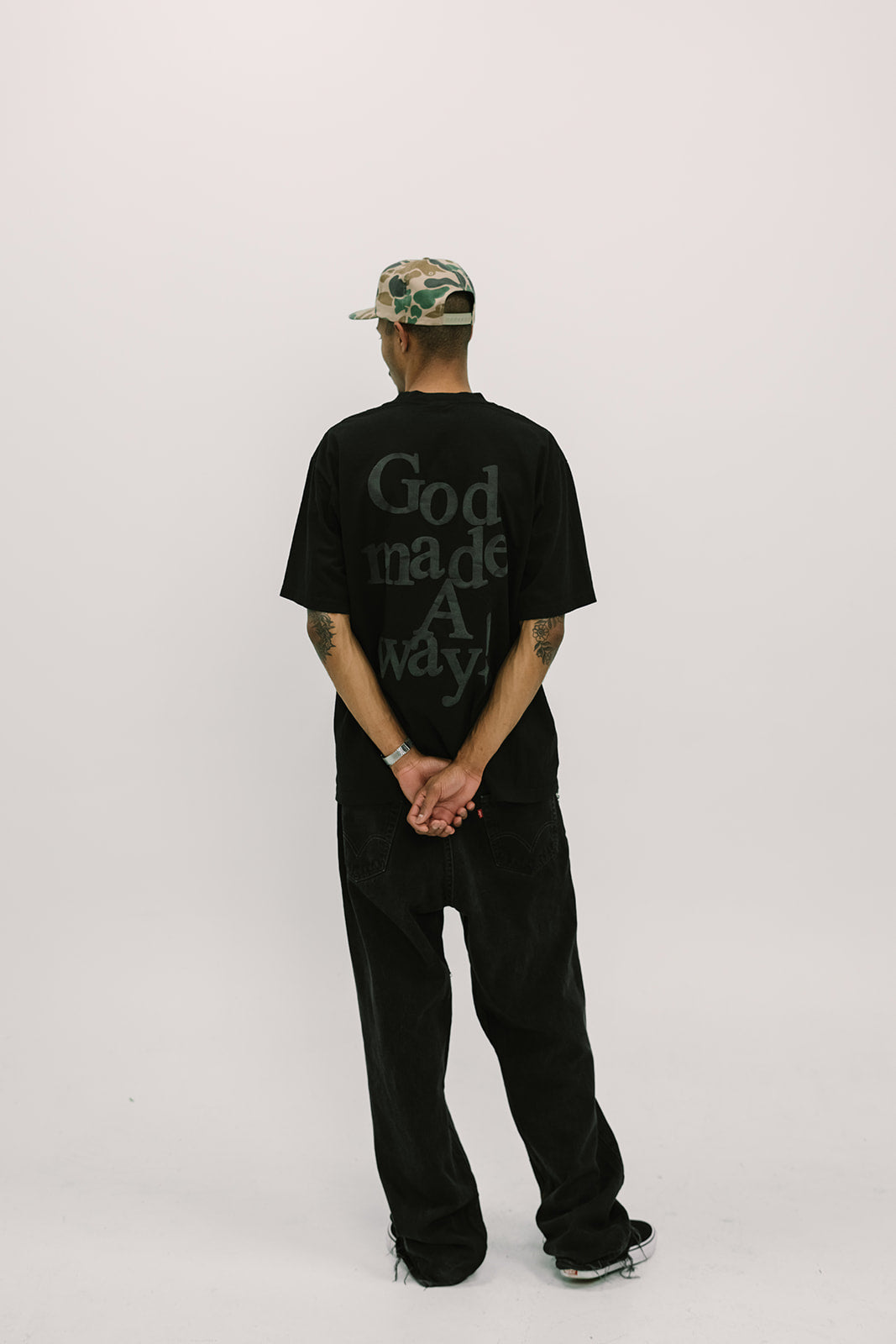 GOD MADE A WAY! TEE (BLACK) – WHATUPRG